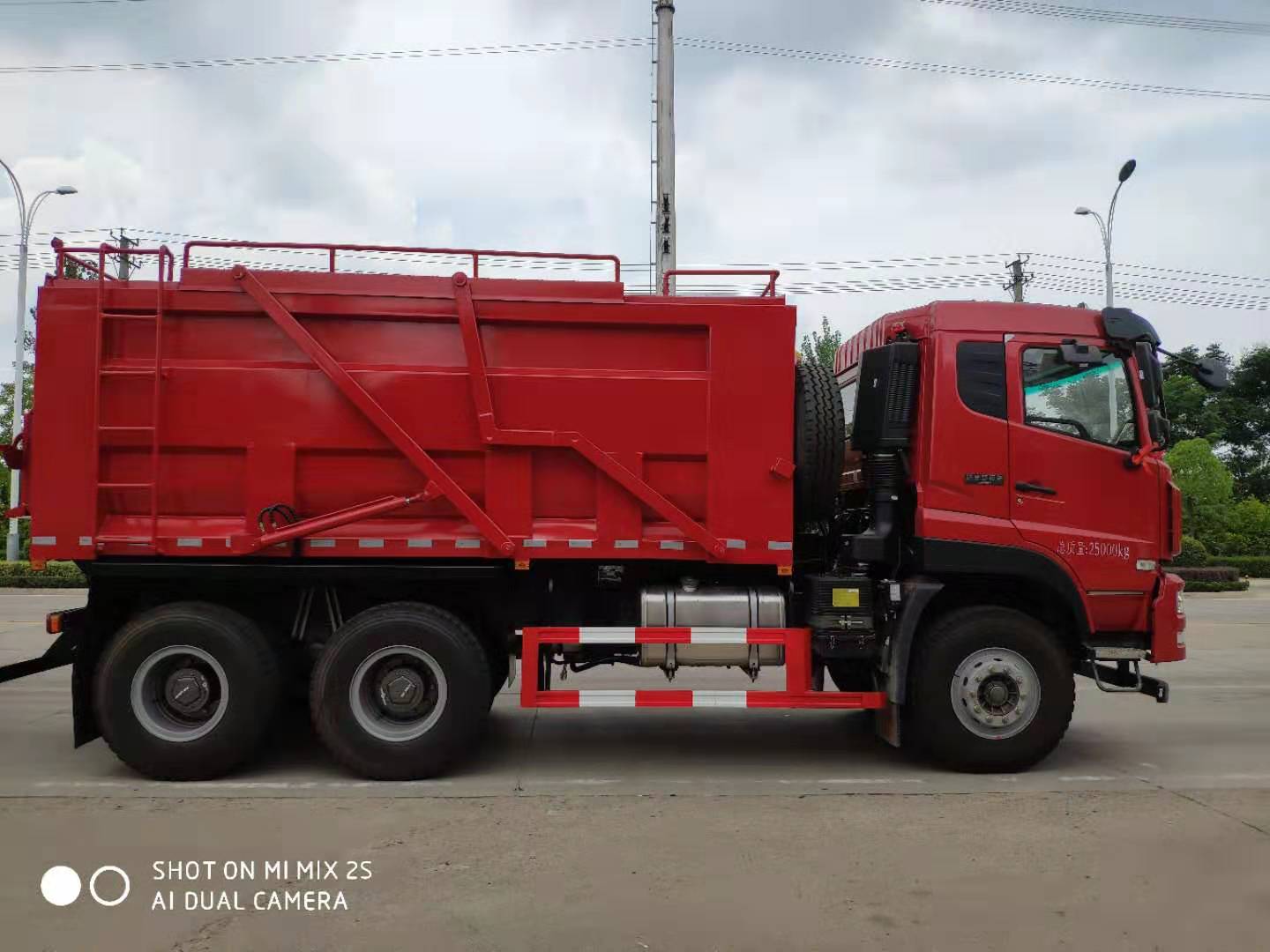 驕陽似火、成龍威再創(chuàng)輝煌